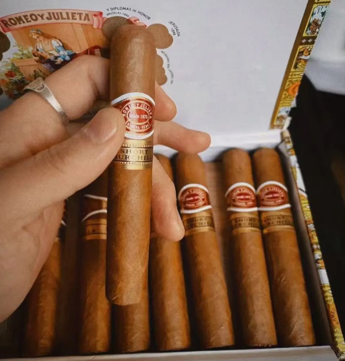 罗密欧与朱丽叶短丘吉尔