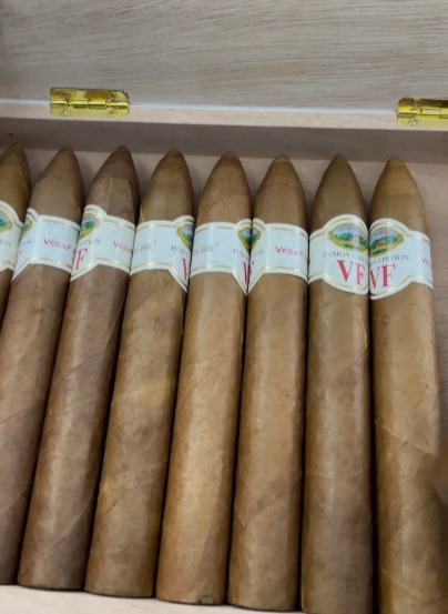 长城金字塔龙标 - 图片