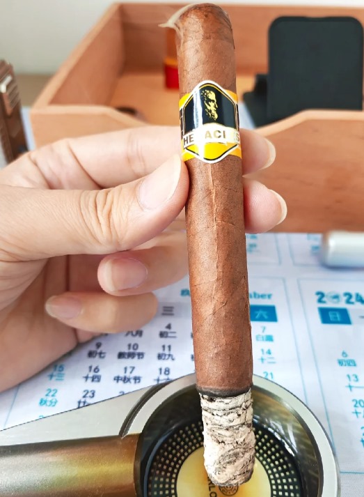 泰山大力神 - 图片