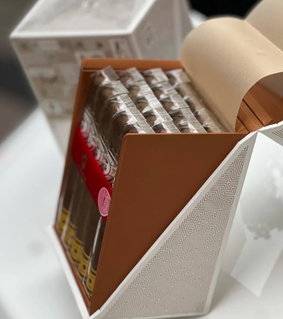 泰山白金 - 图片