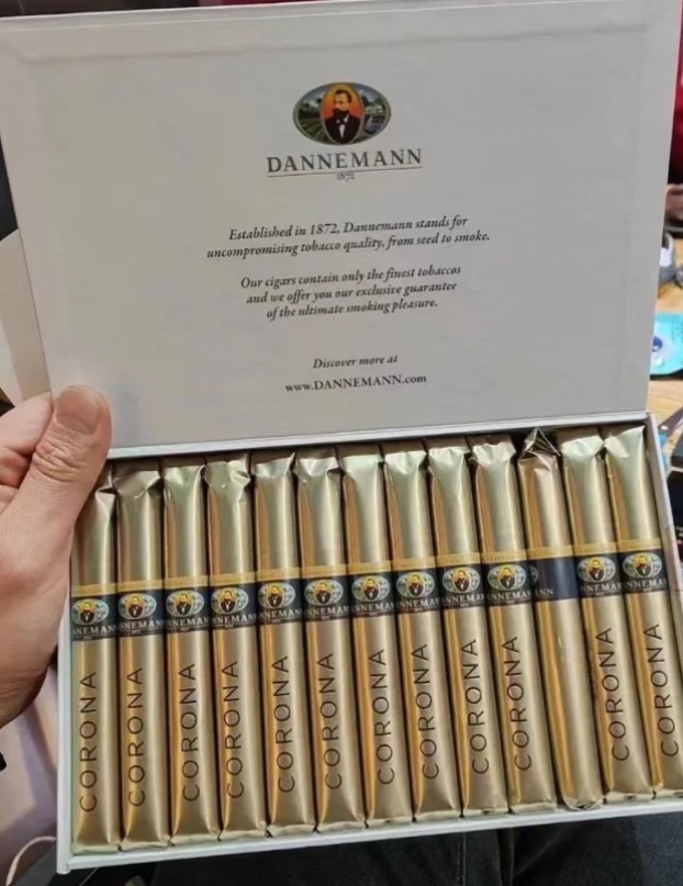 丹纳曼潘那特拉 - 图片