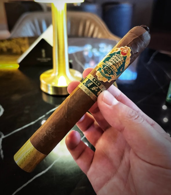 黄鹤楼生肖雪茄 - 图片